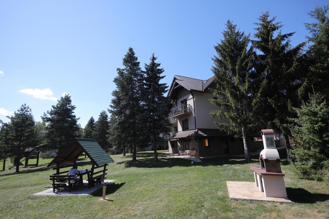 Mipet Apartmani Zlatibor Luaran gambar