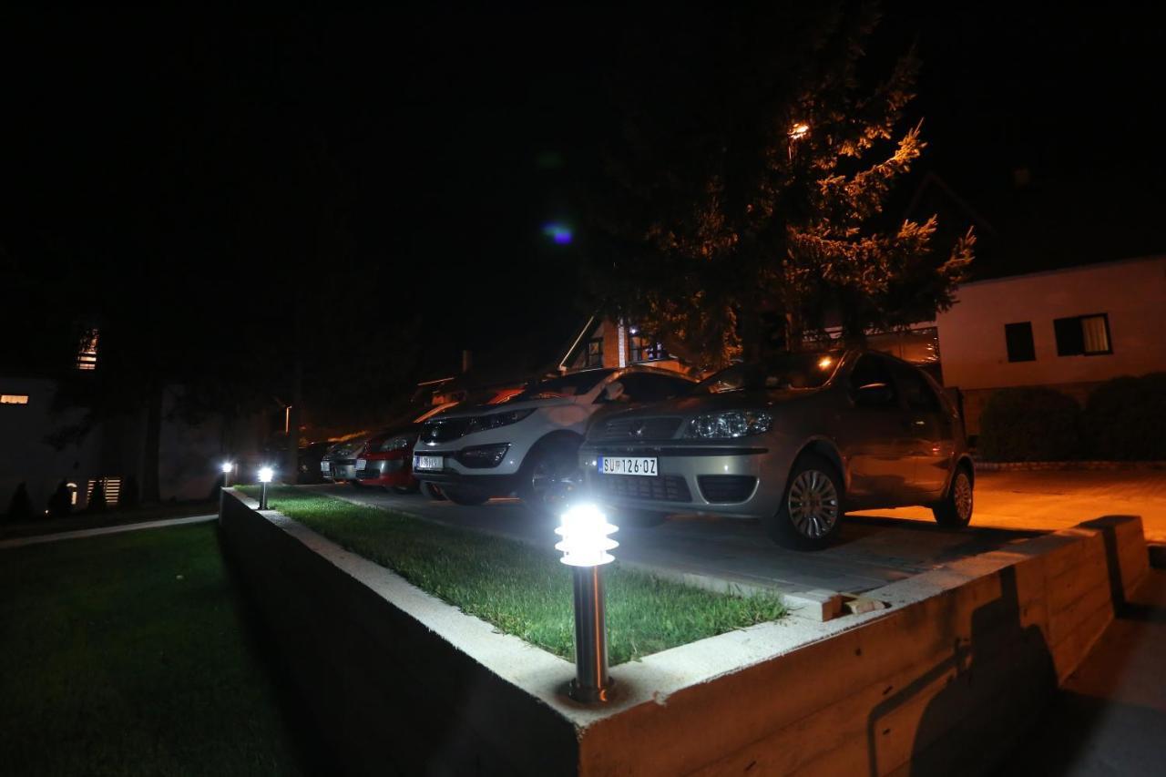Mipet Apartmani Zlatibor Luaran gambar
