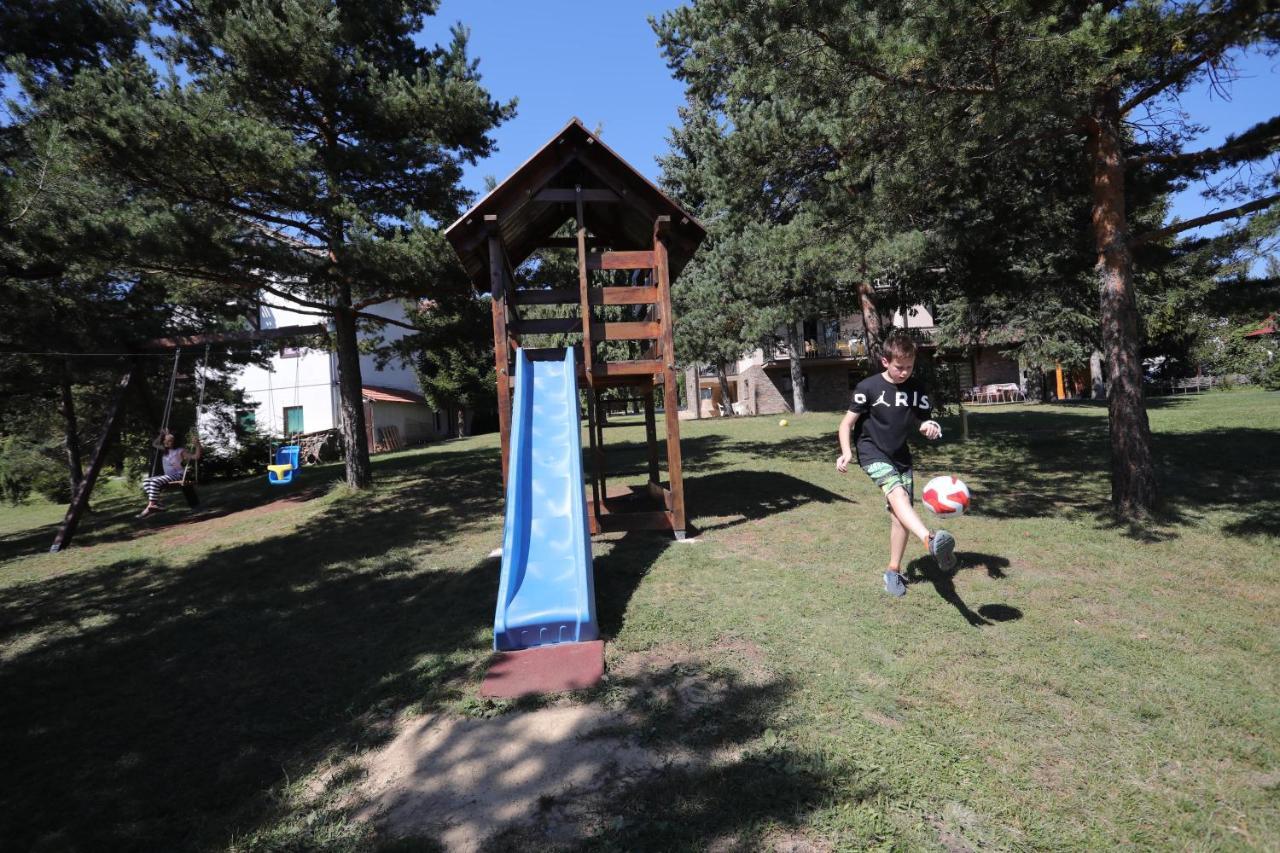 Mipet Apartmani Zlatibor Luaran gambar