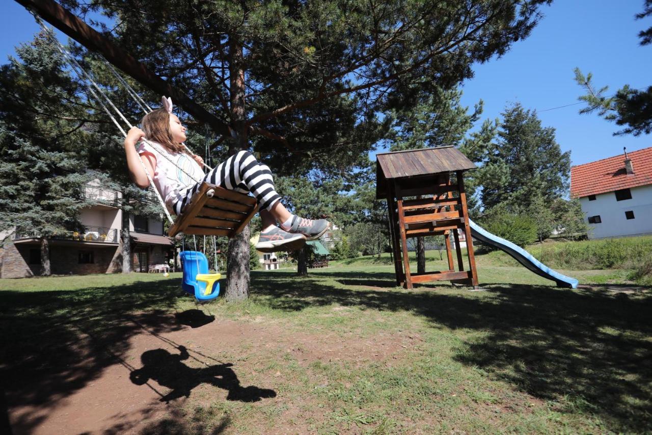 Mipet Apartmani Zlatibor Luaran gambar