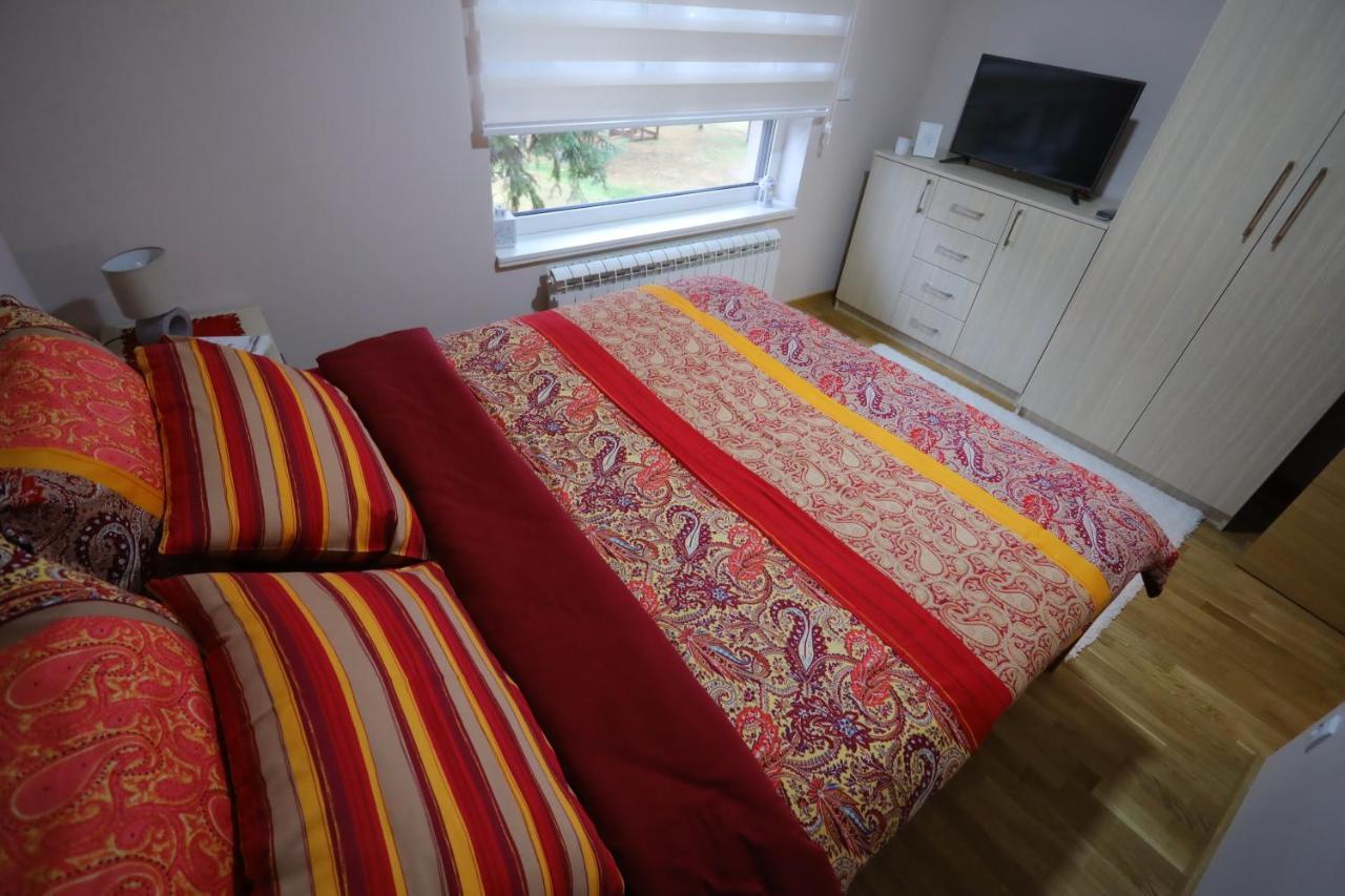 Mipet Apartmani Zlatibor Luaran gambar